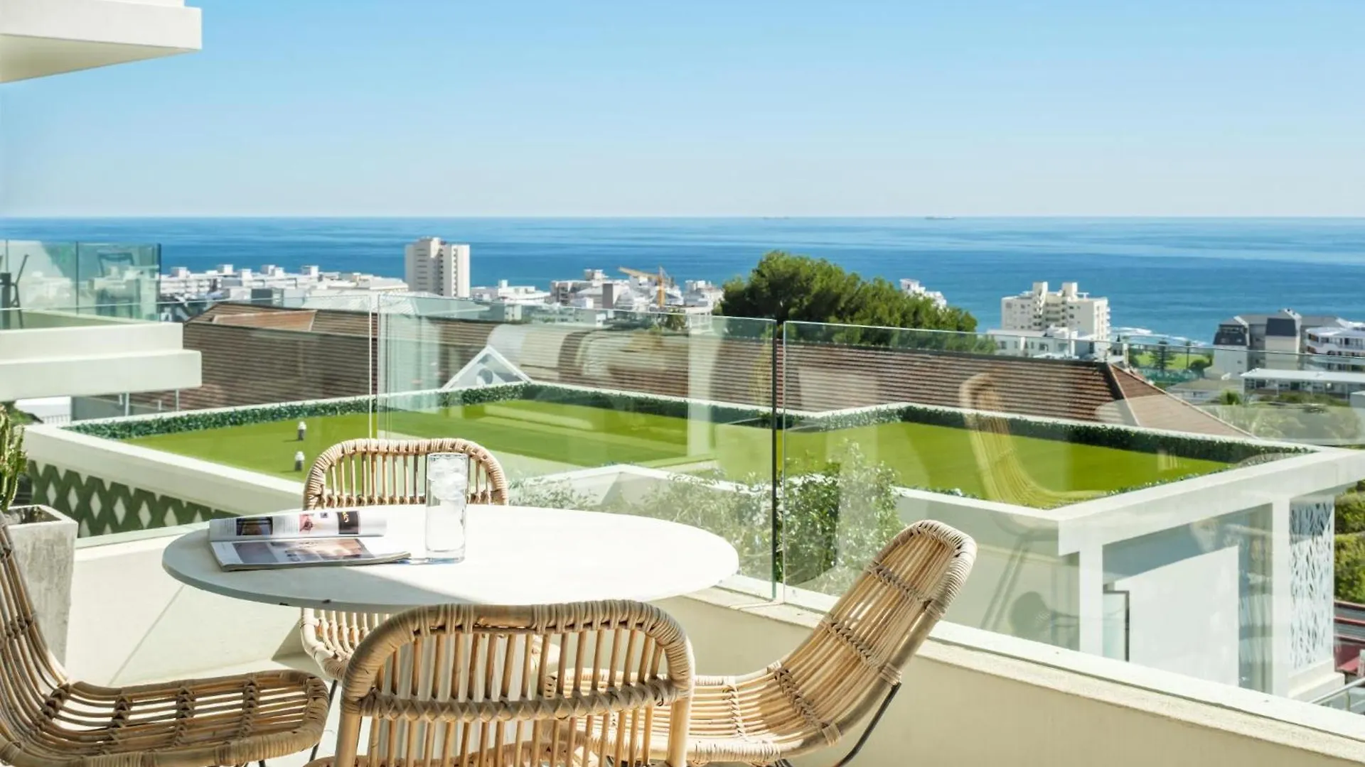 Alluring 2Bed Apt W Sea Mountain Views Marlo Vale Cape Town